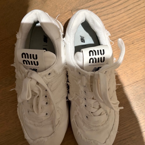 Authentic Women Miu Miu sneakers - Picture 5 of 5